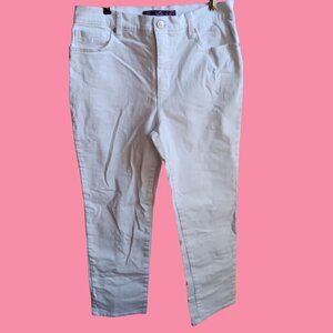 Women's Jens 10P 31x28 Gloria Vanderbilt Amanda Womens White Crop Jeans Size 10P